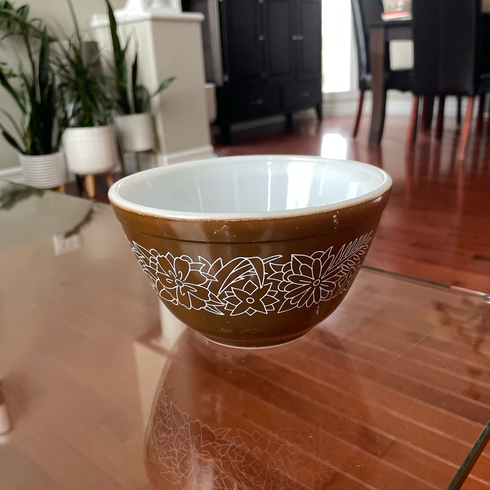 Vintage Pyrex Woodland Small 1-1/2 Pint Mixing Bowl